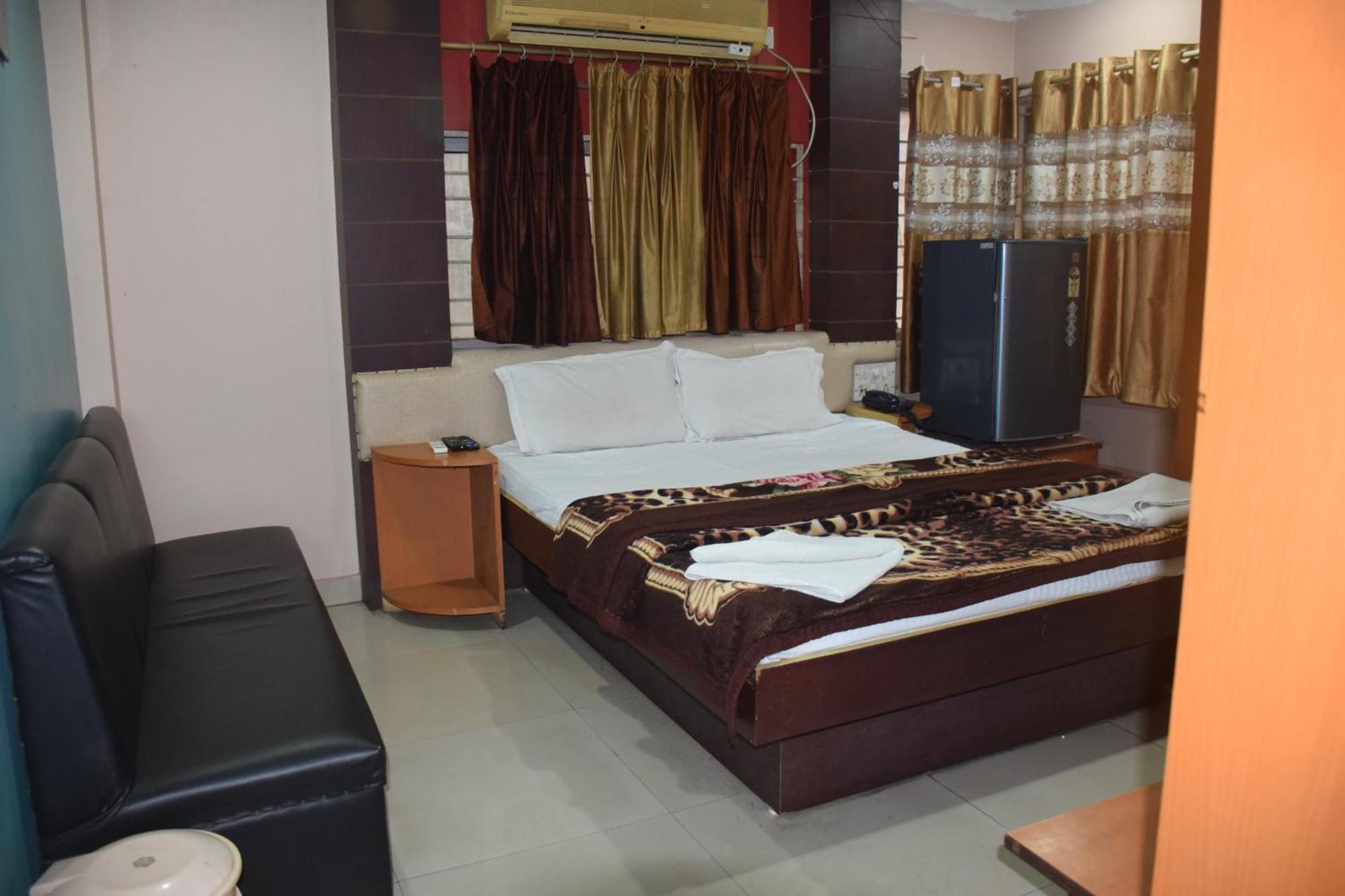 Starline Hotel Agartala Exterior photo